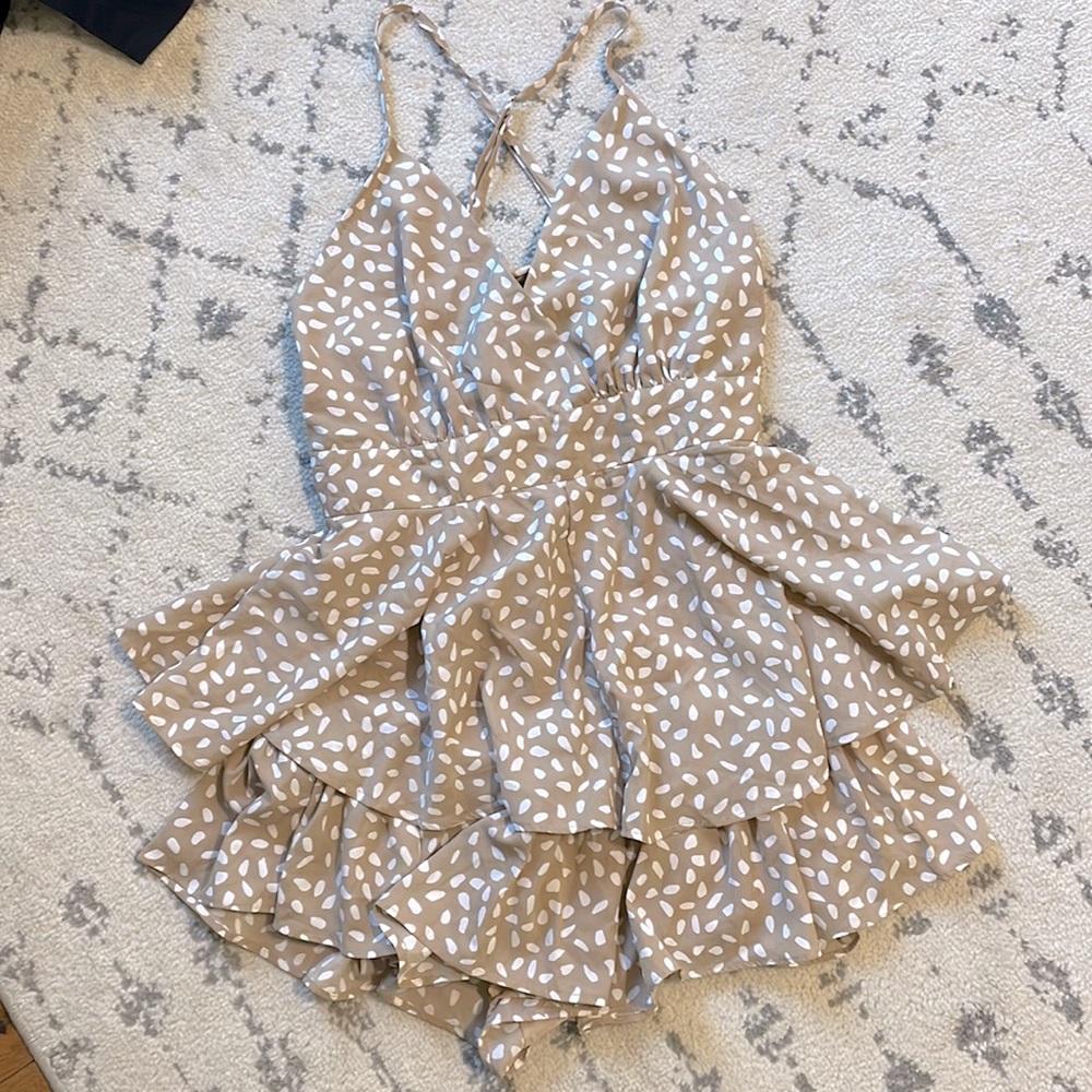NWT Cute cross back boutique romper